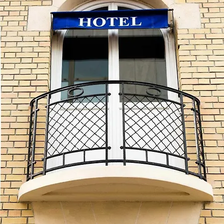 Azur Hotel